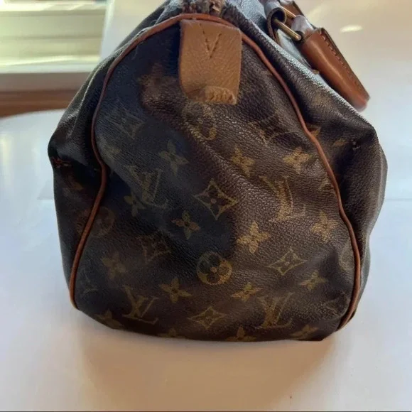 Louis Vuitton Vintage Speedy 30 - Picture 2 of 16